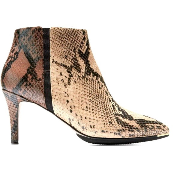 NWT COLE HAAN Grand Ambition Arietta Ankle Booties Silver Metal Trim 8 MSRP $289 - Picture 2 of 15